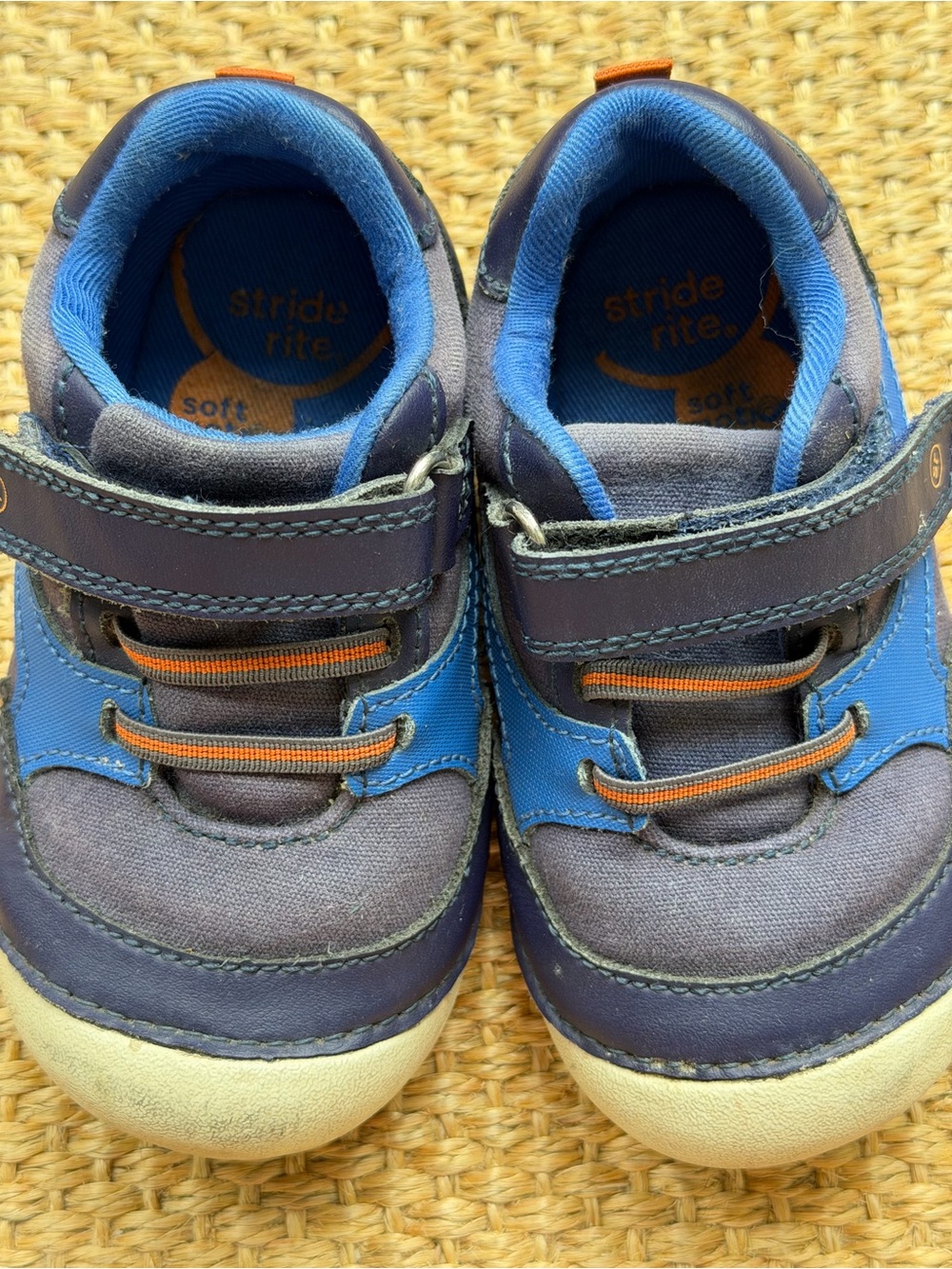 Stride Rite Soft Motion Kylin Sneakers – Toddler Size 6 (Navy/Blue) - Picture 3 of 9